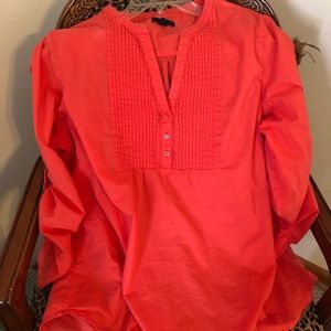 Woman's Gap top XXL in coral.  Couple of defects on top are included in pics.